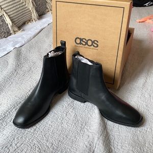 NWOT ASOS Leather Chelsea Boots